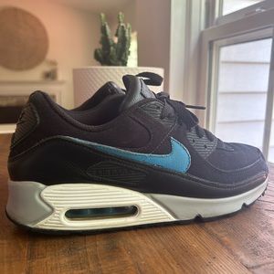 NIKE AIR MAX women’s Customized. - Great Cond. Size 10